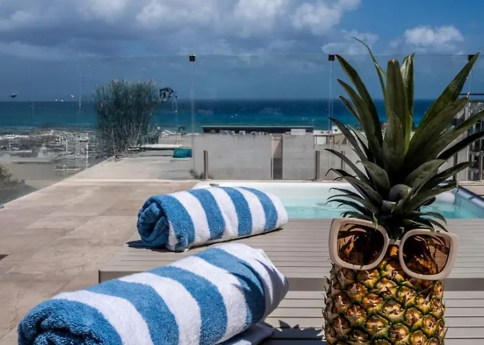 Luxury Penthouse With Ocean Views And Private Pool Apartamento