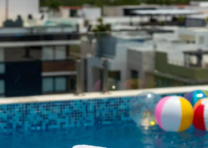 Luxury Penthouse With Ocean Views And Private Pool *
